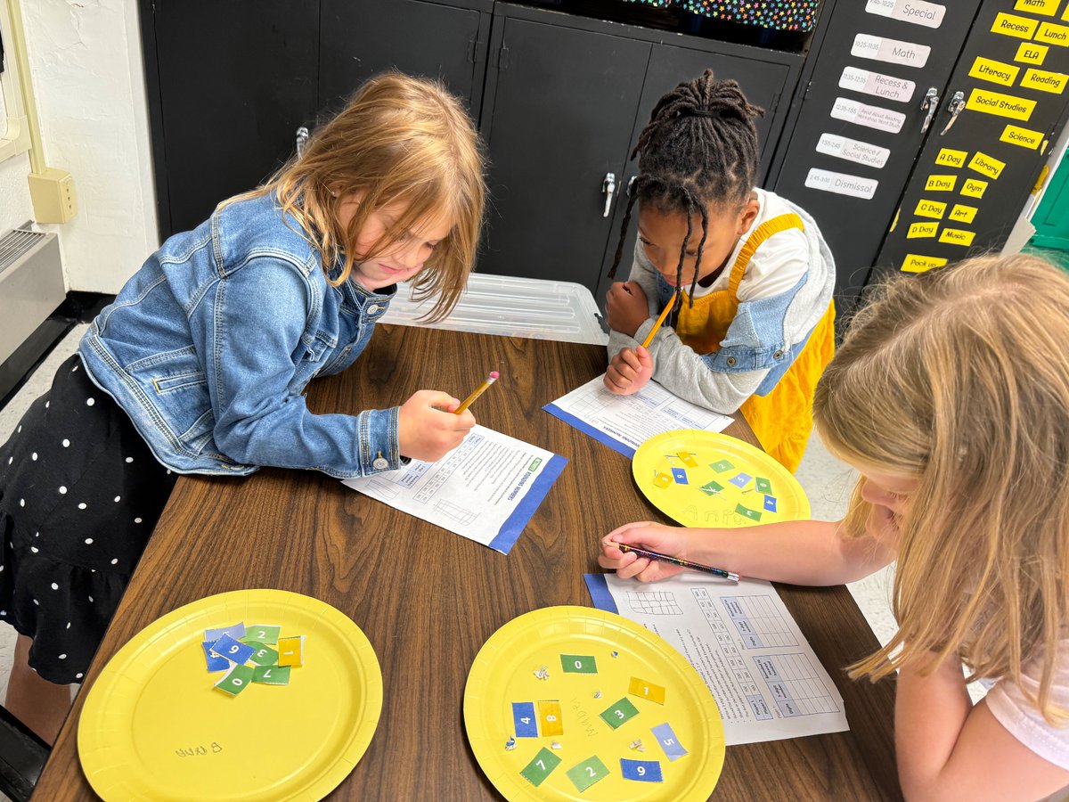 MTL_CS_Depetris's tweet photo. Rounding numbers in math…
#ThirdGradeThinkers
#CSTogetherIsBetter
#YearOfHope https://t.co/dAGv8PxEUa