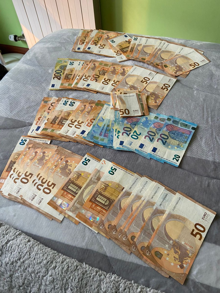 SojeeJs's tweet image. 🤫