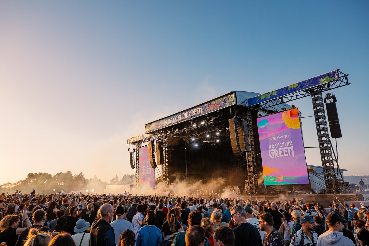 🥁 It's just about that time.. have you got your summer of music sorted? 🍇

🌿 Get on the grass. Shows on sale now at adayonthegreen.com.au 🎫
