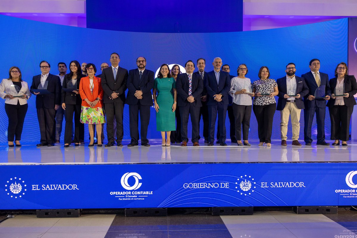 Además, el programa de Operador Confiable ofrece beneficios como: 

🛃 Atención prioritaria 

🛃 Reducción de inspecciones 

🛃 Despacho aduanero ágil

🛃 Reconocimiento internacional como operador de confianza