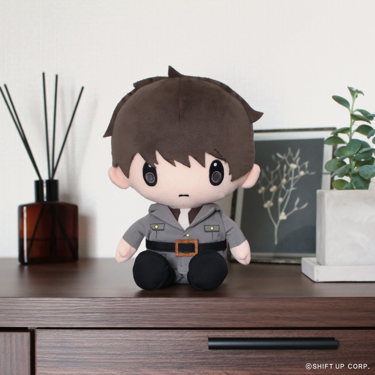 発売情報】 「勝利の女神：NIKKE」 「指揮官ぬいぐるみ」が発売開始