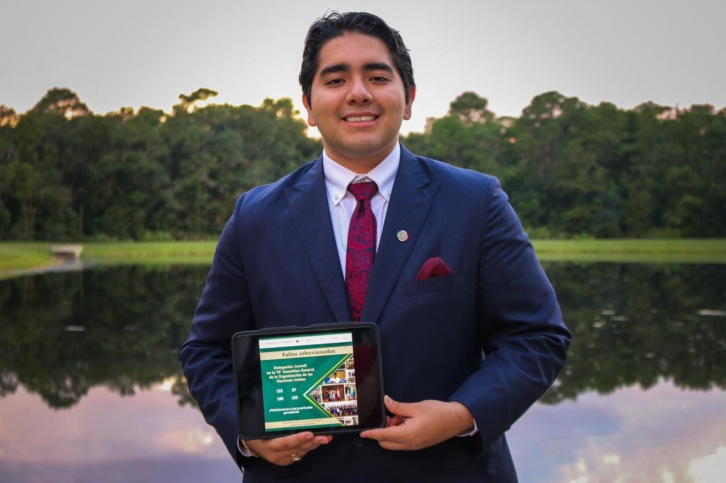 Omar Becerril tweet media