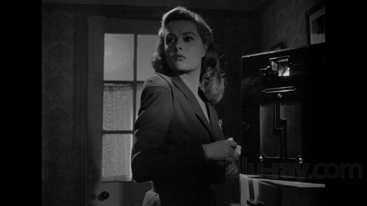 analgesicsleep's tweet photo. And our #FilmNoirClub leading ladies this week are Sally Gray and Rene Ray (rhyme is unintentional)
#TheyMadeMeAFugitive #TheyMadeMeACriminal #SallyGray #ReneRay #FilmNoir https://t.co/XltyYZZS2z