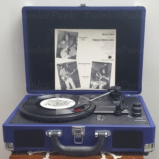 TwinkiePunk's tweet image. Backbiter on Blue Man From Uranus Records.

#Backbiter #BlueManFromUranus #VinylRecords