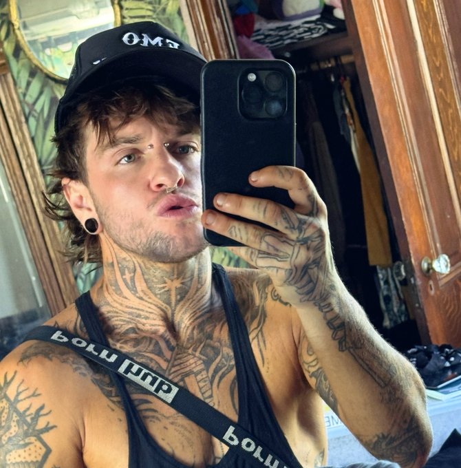 1 pic. I’m tryna get pregnant this week ??but whose tryna do it? ????
https://t.co/oX9aNWKB6V https://t