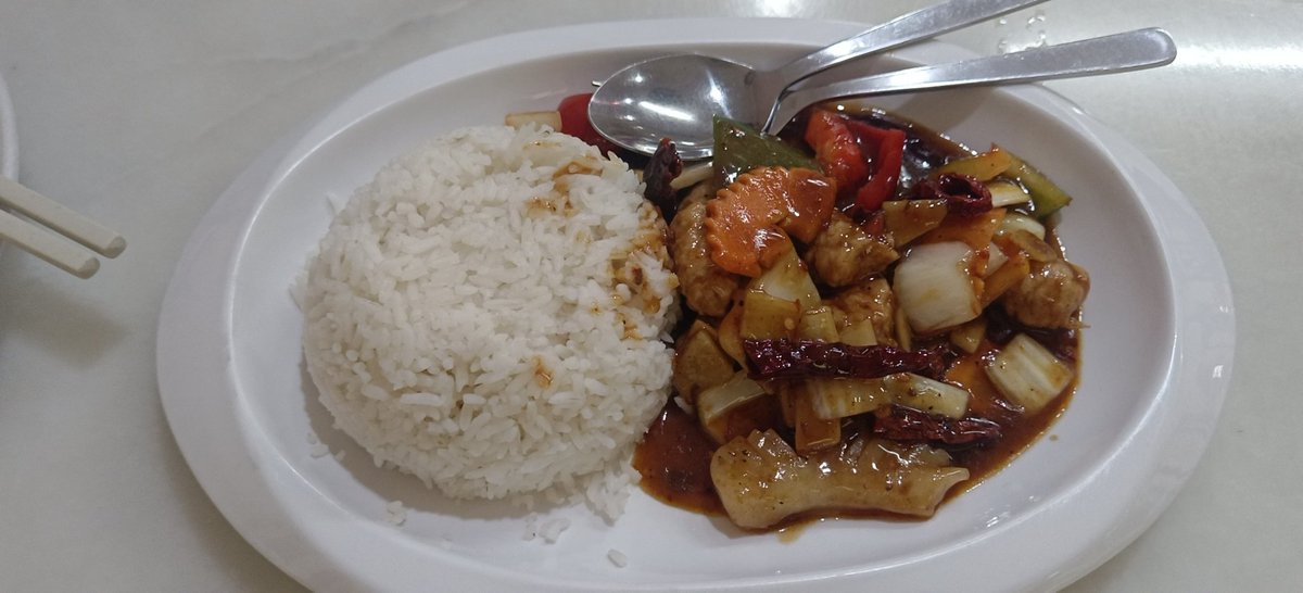 yenkeey's tweet photo. Do you try these food in Malaysia? https://t.co/awEJ522Dg8
