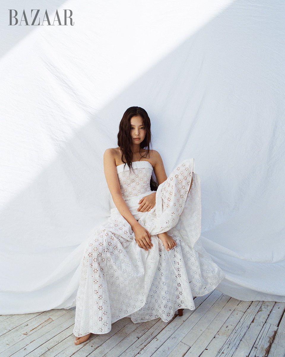 oddatelier's tweet image. JENNIE Harper’s Bazaar U.S. October Issue @harpersbazaarus 

#JENNIE #제니 #JENNIExHarpersbazaar