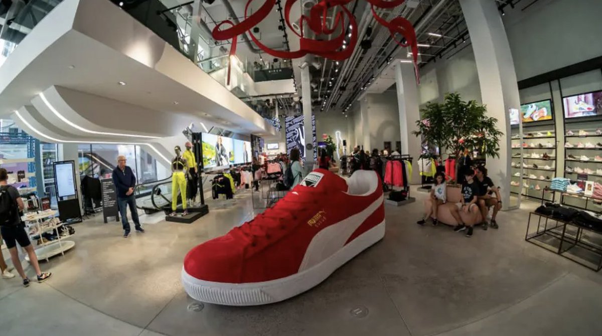 endetail_llc's tweet image. Brick-and-mortar stores are evolving, offering experiences that online platforms can’t. Learn more at forbes.com/sites/claralud….

Images via bridgewaterstudio, retailtouchpoints, hypebeast and designboom.

#ecommercetrend #physicalretail #futureofretail #retailtrend #brickandmortar