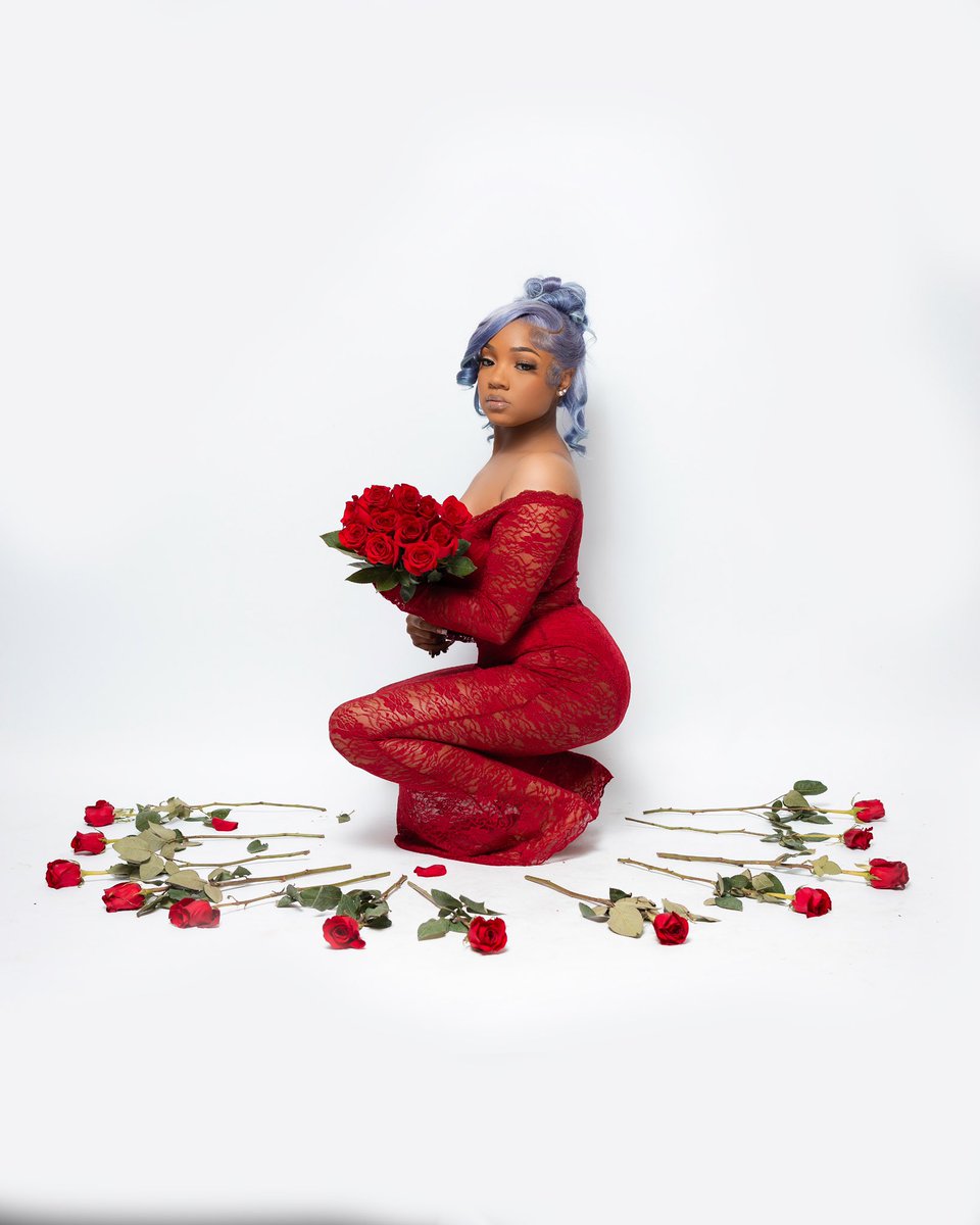 itzzdmauria's tweet photo. the virgo 🌹 #22 https://t.co/8wyxy7oga7