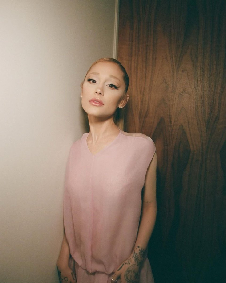 Ariana Grande Today ꕤ tweet media