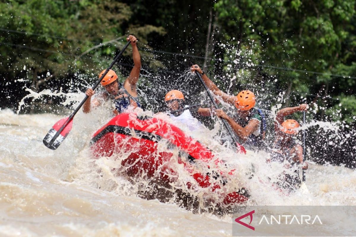 kabasolok's tweet photo. Kembali Arum Jeram Raih Medali Perunggu PON XII Aceh-Sumut https://t.co/WJfr6fOxY8 https://t.co/O0AAIG4oWu