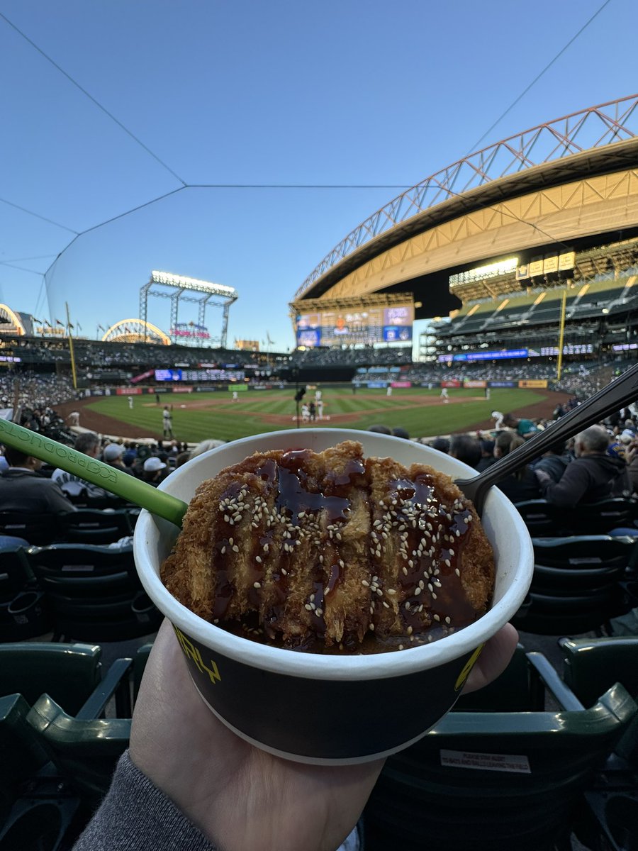 Go <a href="/Mariners/">Seattle Mariners</a> and this katsu! 🐷