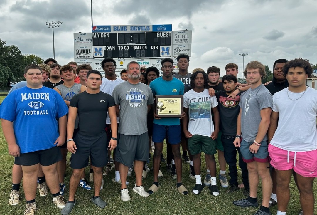 Congratulations to our <a href="/MisherRaheim/">Raheim Misher</a> for being awarded the <a href="/WNNC63BigWays/">MY TOTAL RADIO</a> Golden Helmet Award for his performance last week against St Stephens. <a href="/Maiden_HS/">Maiden High</a> 
@MaidenFootball