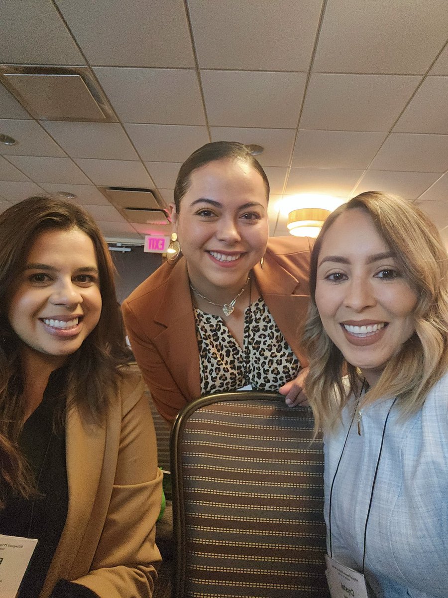 MrsJimenez03's tweet image. A productive morning of PD led by Muriel and Amy from @GrupoAdelante. Learning and networking at the @IL_Resource_Ctr Bilingual Conference in the afternoon. Ended the evening with @b_magana3 presenting to @AddisonSD4 's Board of Eduaction. #bestdayever
