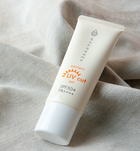 suhadamo's tweet photo. 強い紫外線から肌を守るためにも、
高SPF/PA値の日やけ止めがおすすめ‼️
いつでもどこでも塗り直しが可能な
日やけ止めは必須アイテムです🥰 https://t.co/8TrDyH4YdU