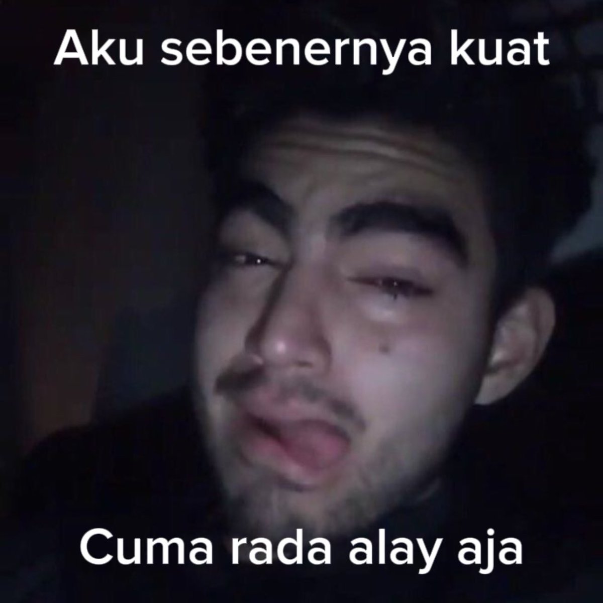 Santi kzl (@santi_nya) on Twitter photo 