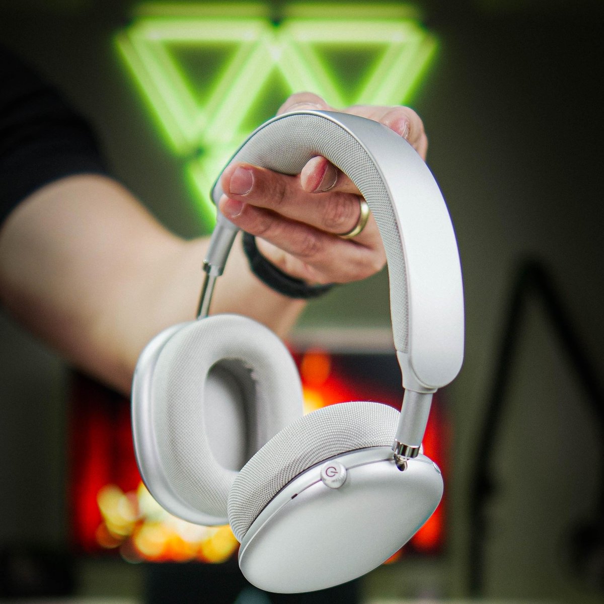 Picun_Global's tweet photo. Situationships come and go, Picun is forever 💙#picun #picunf8pro #headphones #giftidea https://t.co/jKEi7HUoo0