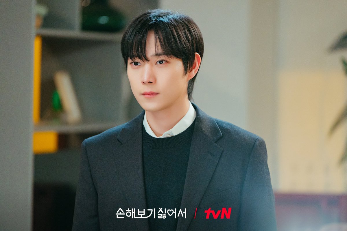 kimyoungdae_ph's tweet photo. 09.19.24 | TVNDRAMA

A thrilling and strange(♥) atmosphere
Haeyoung x Jiwook's before/after living together 〜(꒪꒳꒪)〜

[Mon-Tue] 8:40 PM | tvN X TVING | Prime Video

#I_don't_want_to_lose_money #NoGainNoLove
#tvN_TVING_original_drama #KimYoungDae #ShinMinA https://t.co/E8GT87hRkF