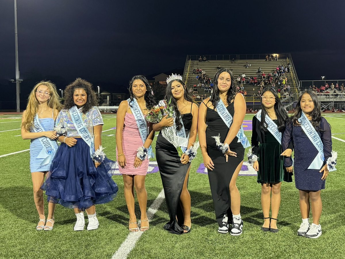RFM_Volleyball's tweet photo. So proud of these Storm Volleyball players. Representing their school as the best of the best. Belen, Paula, Leedie, Khai, and Elishi…y’all are all queens to us! https://t.co/l4GgORaC0S