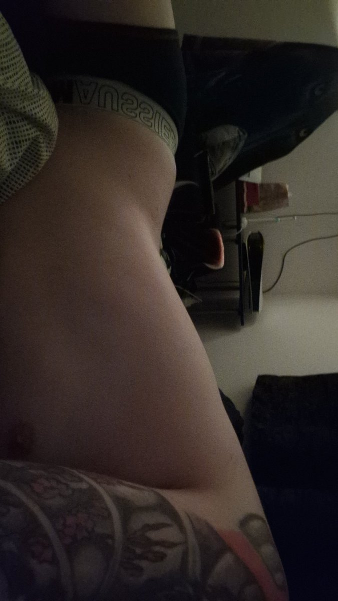 Yep. We drunk postin again. P.s. I really do bottom. ;)