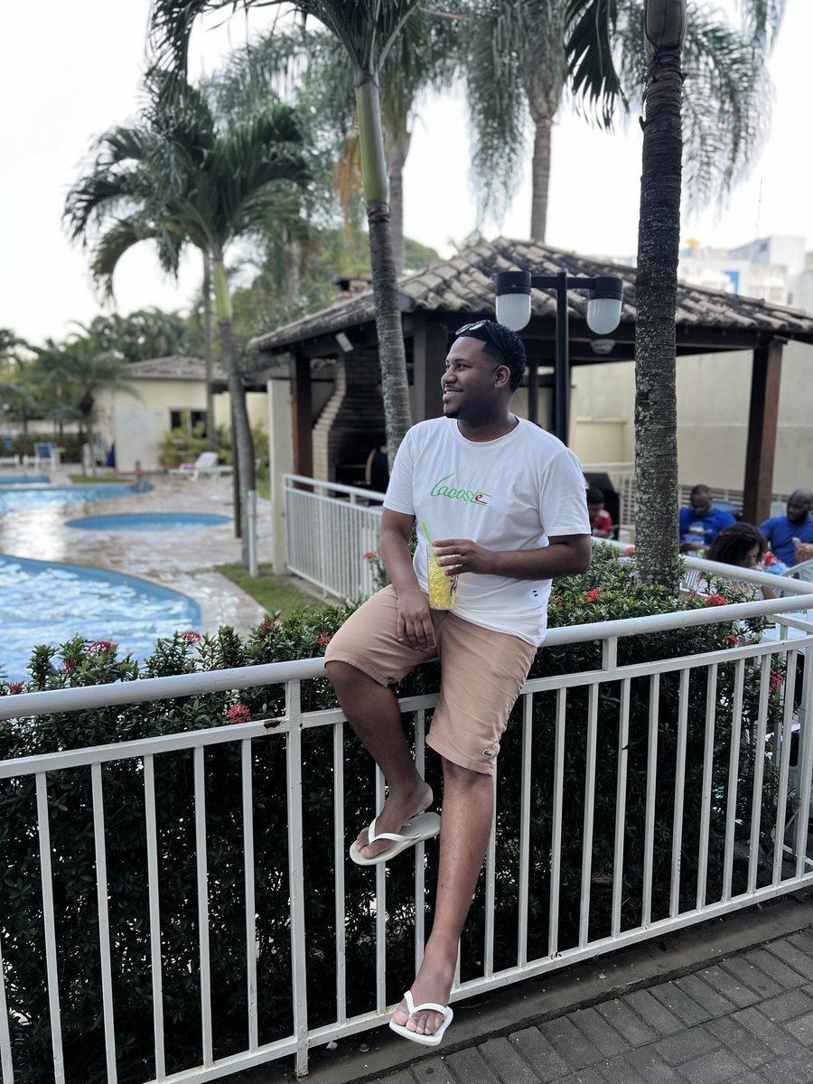 Parabéns pra mim, somente agradecer a Deus por mais um ano de vida🥳❤️