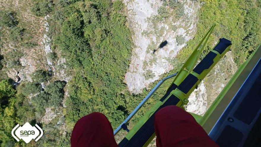 Rescatan a un peregrino que se desorientó cuando hacía el Camino por Lena dlvr.it/TDPyxR