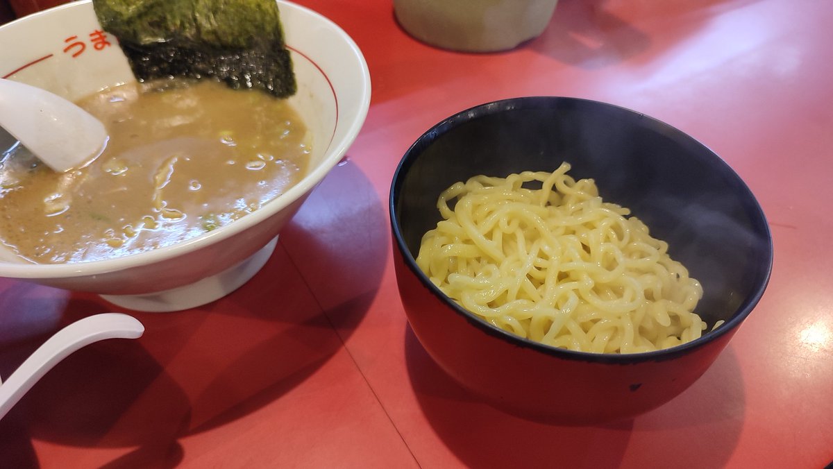 sone_chi1006's tweet photo. ラーツーエンジョイ😊🍜🏍
暑い😫沼津東椎路 ラーメン松福堪能しました✨うまいラーメン 半チャーハン 替え玉
#NC700 https://t.co/mvPRNRBUSU