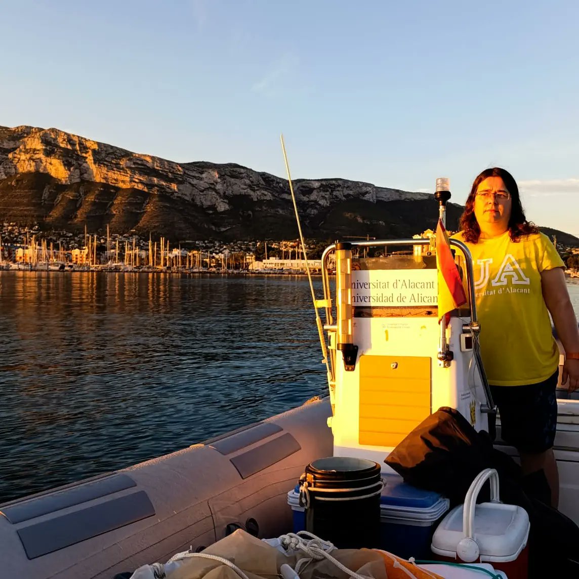 Muestreos trimestrales de #plancton, #microplasticos y #parametrosambientales de la costa de #dénia  y #Javea (incluyendo las aguas de la #reservamarina del #CaboSanAntonio ) del proyecto #ObsermarCV de la convocatoria #Thinkinazul hechos!! 
 @ciencias_ua <a href="/UA_Universidad/">Universidad de Alicante UA</a>