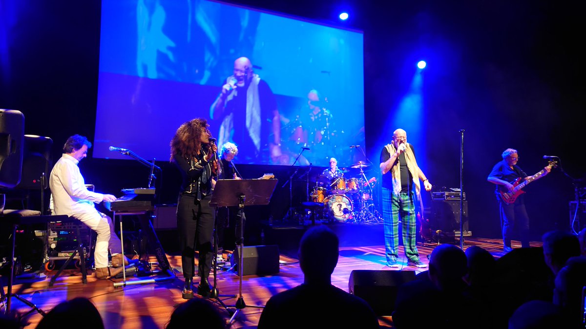 amelsvoort_theo's tweet image. Had an amazing night yesterday in Dudelange in Luxemburg.
Saw @FishDerekDick do the 1st gig of his farewell tour, which was a great one!
His voice was great & strong and the band was on fire!!
Loved the setlist, some really nice surprises on there.
Also went walking in Luxemburg