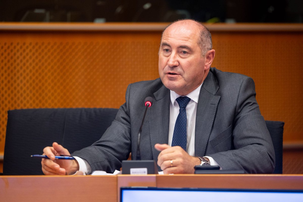 ✅Hoje, na reunião da Comissão de Cultura e Educação (CULT) do Parlamento Europeu, tive a oportunidade de intervir sobre as políticas da União Europeia em Educação, Juventude e Desporto. Salientei a urgência de garantir um acesso equitativo aos programas de mobilidade, como o