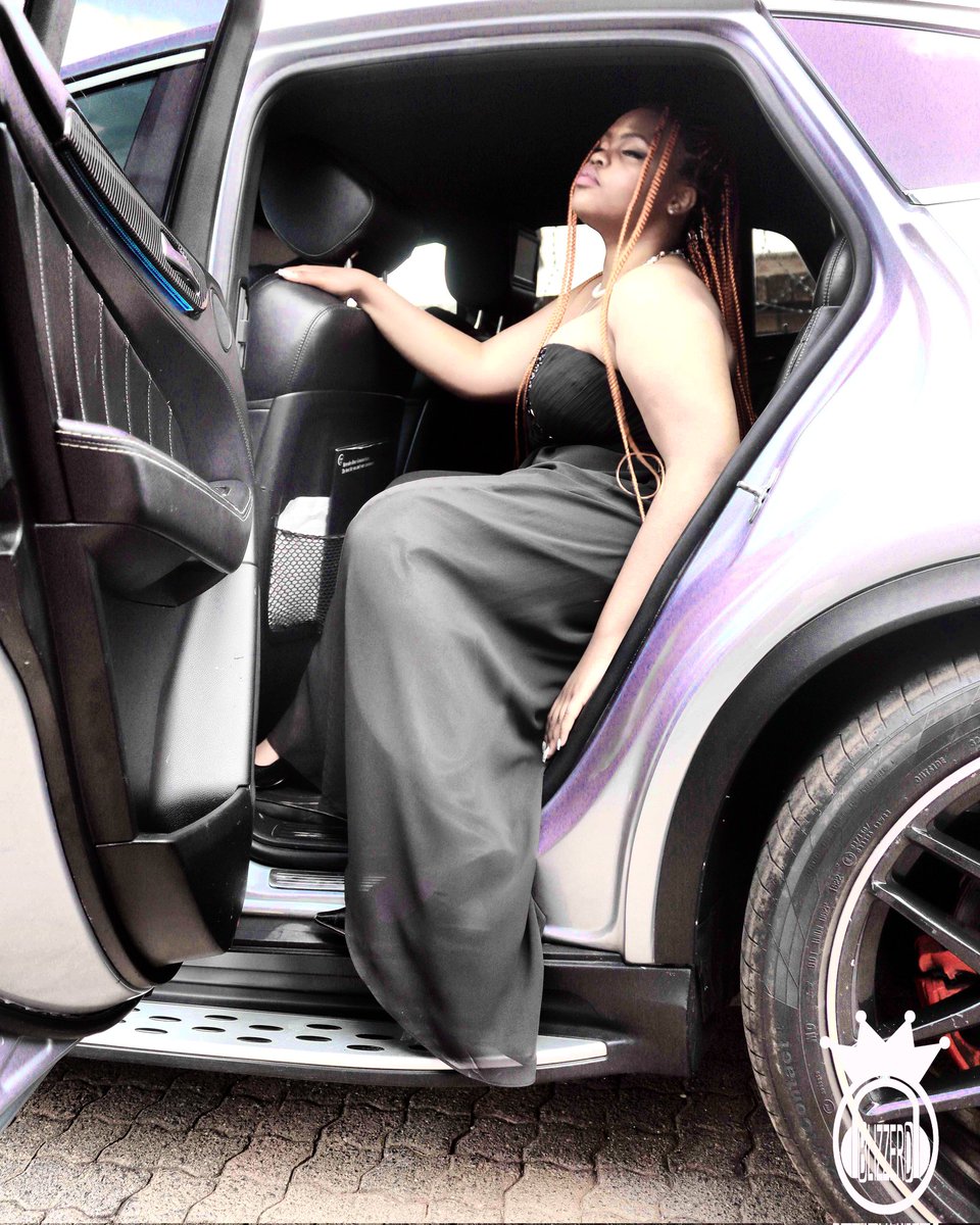 The Glance of Elegance #TuesdayVibes #ThursdayMotivation #ThursdayFeeling #ThursdayThoughts