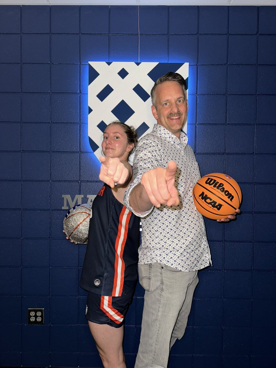 Ella DeYoung tweet media