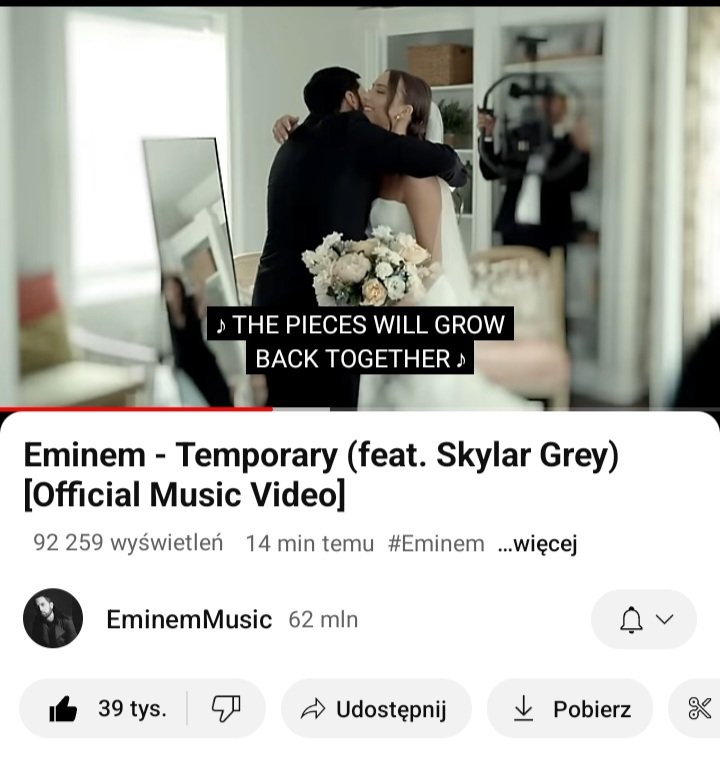 fluffy_l00cura's tweet image. Eminem mnie właśnie zabił tym teledyskiem, tą piosenką... Zawsze będę powtarzać, że piosenki, które pisze z myślą o Hailie czy w ogóle o swoich dzieciach są pieprzonym arcydziełem #Temporary