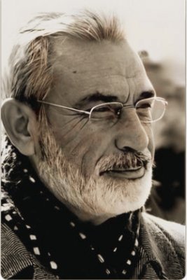 gamzede_111's tweet photo. Küfre düşme tehlikesi, hayatın idâmesi uğruna her şeyi mübah görmekle başlar.

İsmet Özel https://t.co/Skl7Ryn4Y2