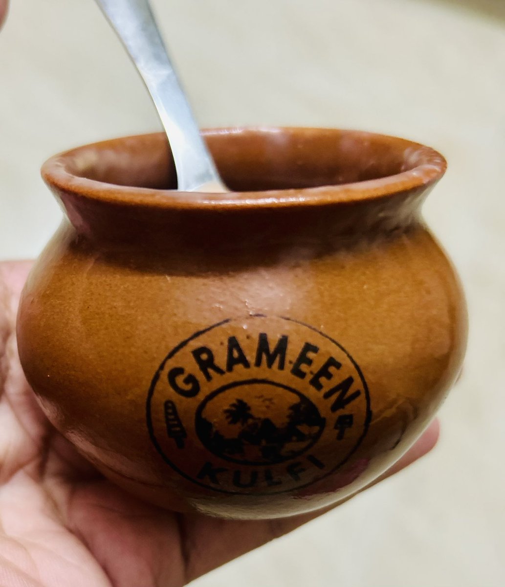 drmahishmak's tweet image. This was so good! 😋😋 #kulfi 
Gulkand , kesar - pista . #mkfoods #mkeats