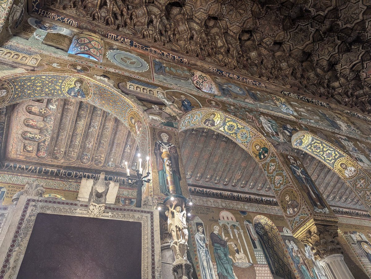 Livia en Roma tweet media