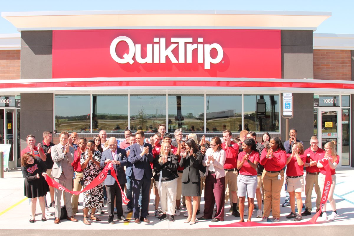 QuikTrip's tweet photo. 📍 We opened our first store in Oklahoma City this morning! https://t.co/ca5pNyI0VR