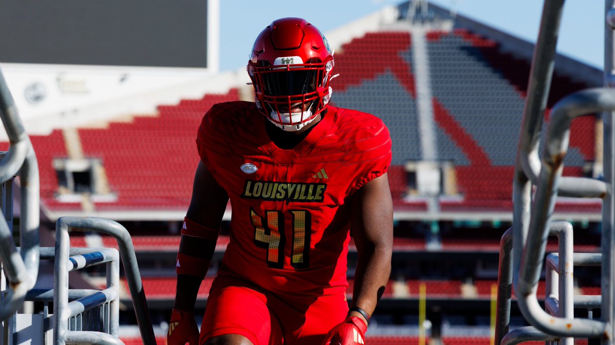 GoCards's tweet photo. .@LouisvilleFB is rocking the red &amp; champions gold as we celebrate 50 years since Rumble in the Jungle 💥

#GoCards x @adidasFballUS https://t.co/b8BIiYU4Uo