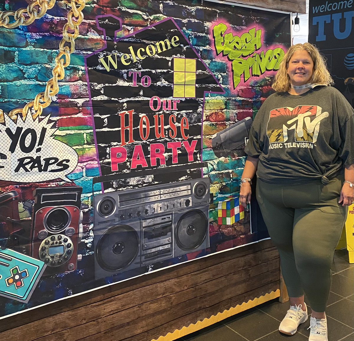 AT&T Tulsa Loyalty Center tweet media