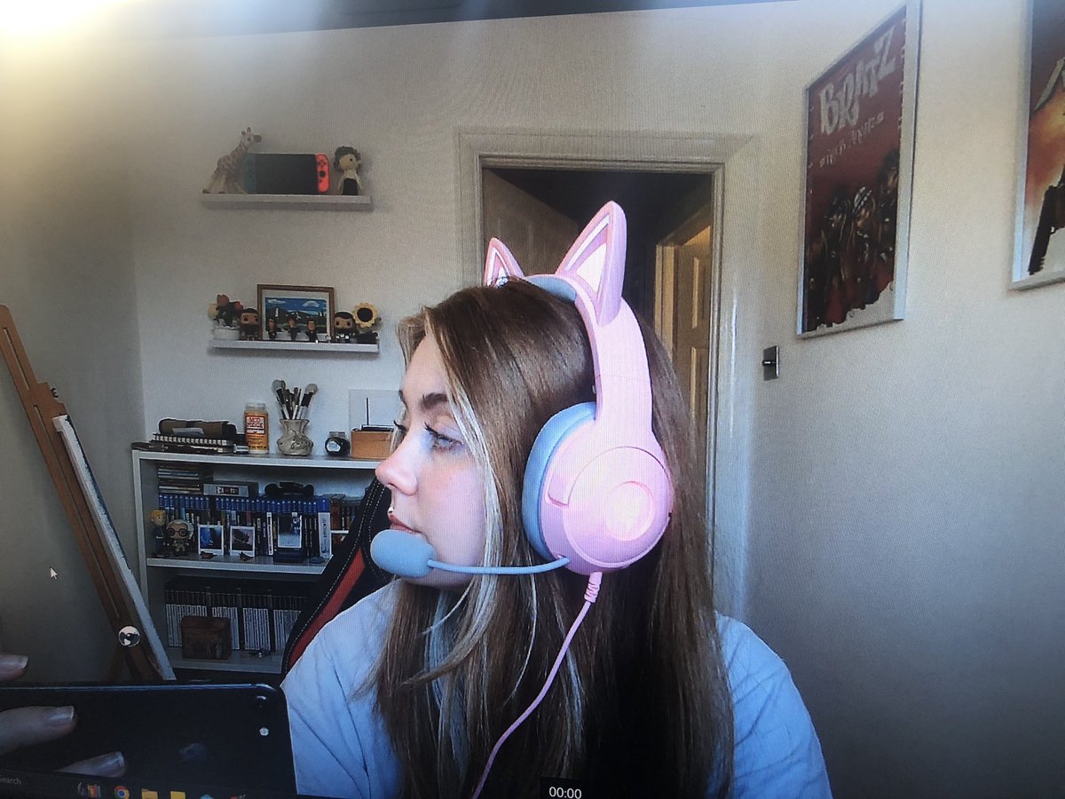 Lucy Bowling tweet media