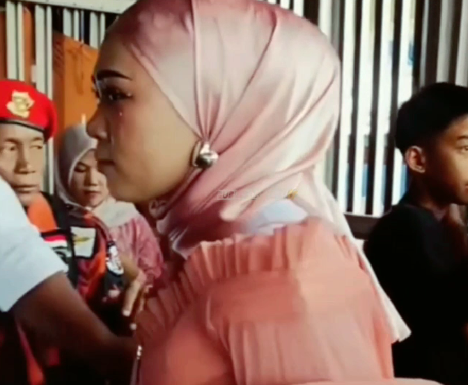 MutiaraHazna's tweet photo. pada julid semua sih ya sama bunda tanpa filter

- A Thread https://t.co/YPSWgZLz0c