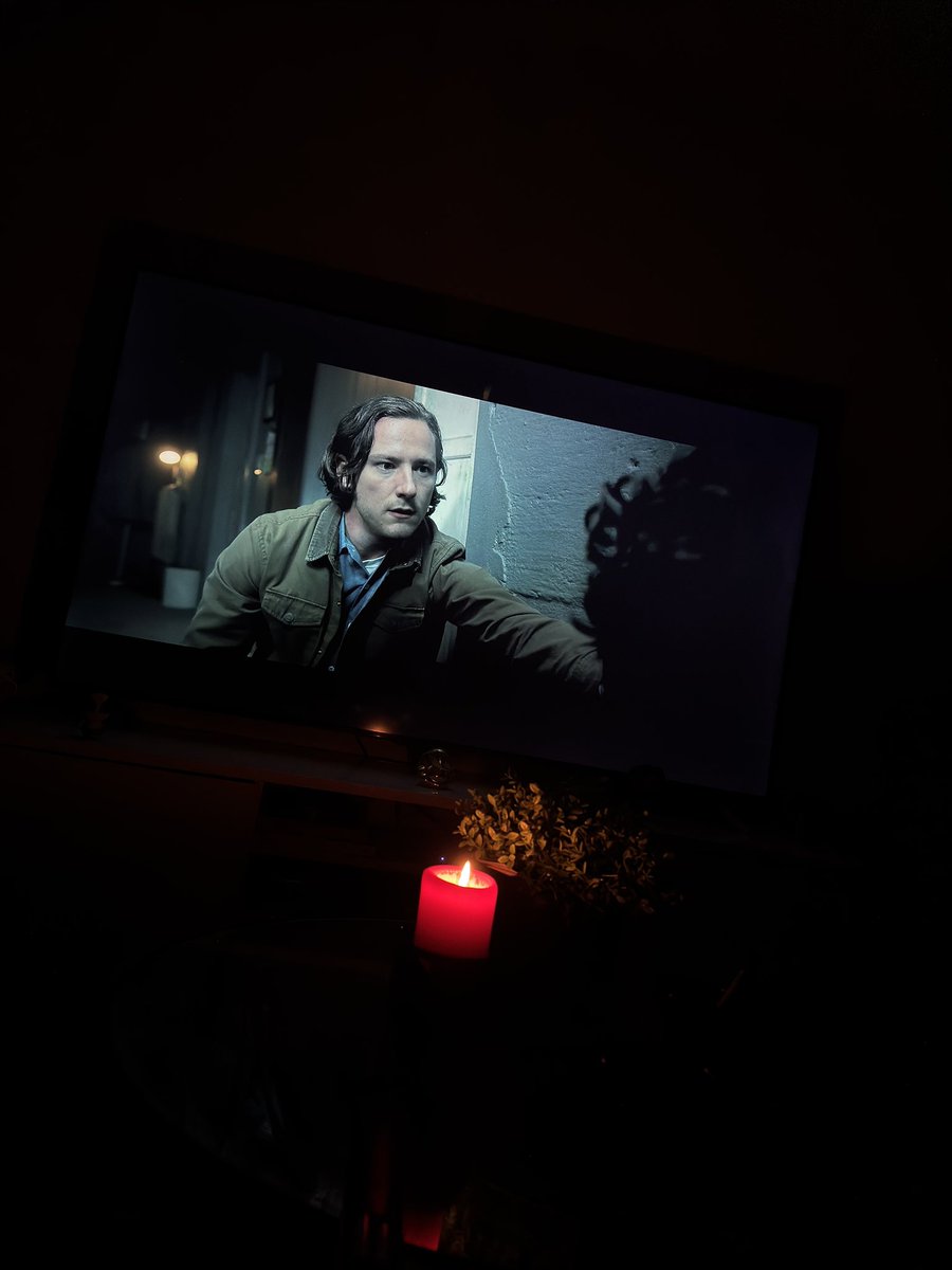 This new Salems Lot film is laughably bad,  no wonder it didn’t go to cinema.