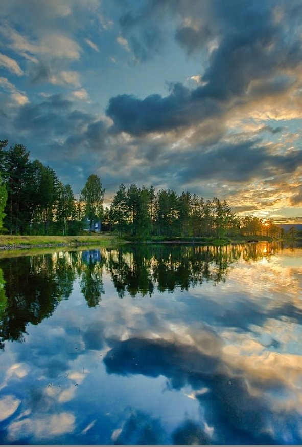 CrisBlu1's tweet image. Clouds are love Poems written 
with the Breaths of the Heart.💙

Enjoy your Time dear Friends.✨️