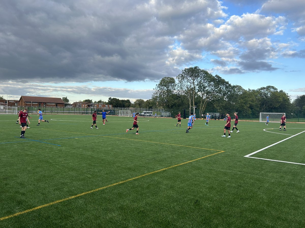 2/2 wins today for HUS vs <a href="/wusPE/">WAT PE</a> 

Year 9 boys basketball off to a flyer with a closely fought, end to end 40-37 win. 

MOM: Oliver Widdicks

Year 11 boys football continue their winning streak stealing 2 late goals to give us a 3-1 win. 

MOM: Ryan Turner

#HUSPE #AAA ⚽️⛹️‍♂️🏀
