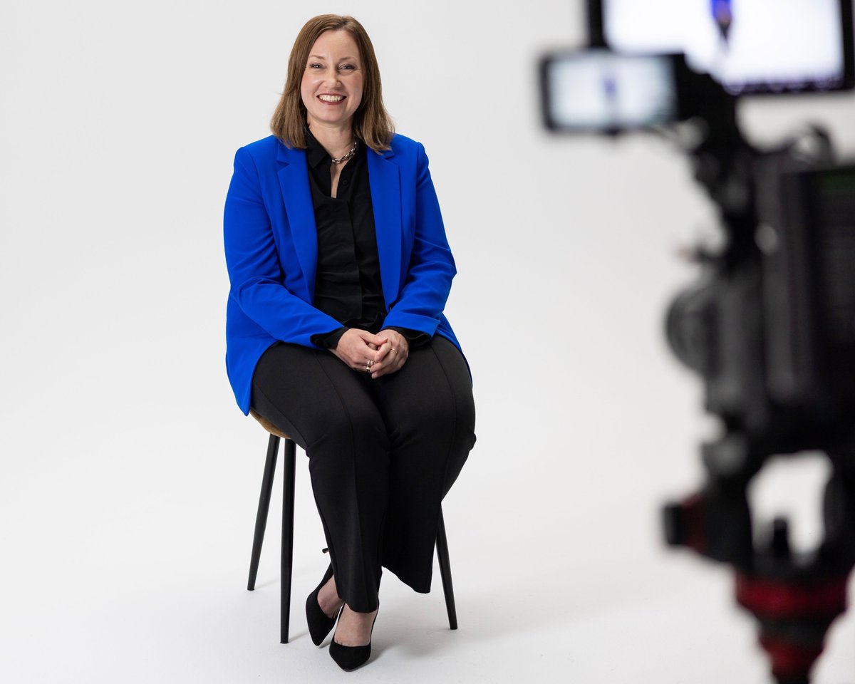 TargetMktng's tweet image. Behind the scenes with the incomparable #TMDAuthor @PaulaDavisSRI! 📷 It was an absolute pleasure to collaborate—Paula’s insights on leadership and community building felt like a masterclass for our team. #TMDInAction
