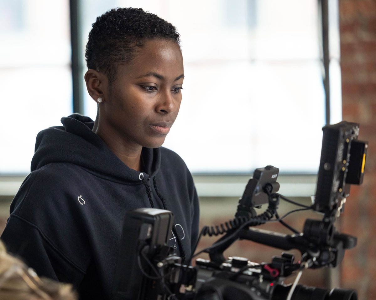 TargetMktng's tweet image. Behind the scenes with the incomparable #TMDAuthor @PaulaDavisSRI! 📷 It was an absolute pleasure to collaborate—Paula’s insights on leadership and community building felt like a masterclass for our team. #TMDInAction