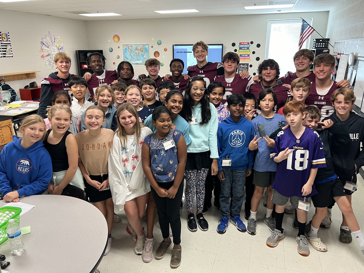 Bailey Station (@baileybears05) on Twitter photo What better way to start the day than having the CHS football players welcome BSE students!@drrusselldyer <a href="/rj3cville/">Roger Jones, III</a> <a href="/cville_schools/">Collierville Schools</a> What better way to start the day than having the CHS football players welcome BSE students!@drrusselldyer <a href="/rj3cville/">Roger Jones, III</a> <a href="/cville_schools/">Collierville Schools</a>