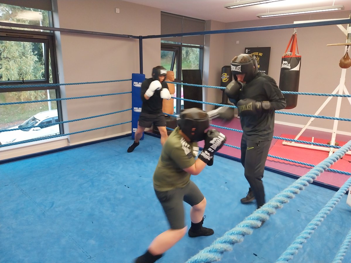 PartickBoxing's tweet image. If you want to learn to box why not attend one of our coaching sessions @ASGCleveden @ASGJPAbercorn @CadderPrimary @ClevedenPe @ClevedenSec42 @johnpaulacademy  @Maryhill_FC