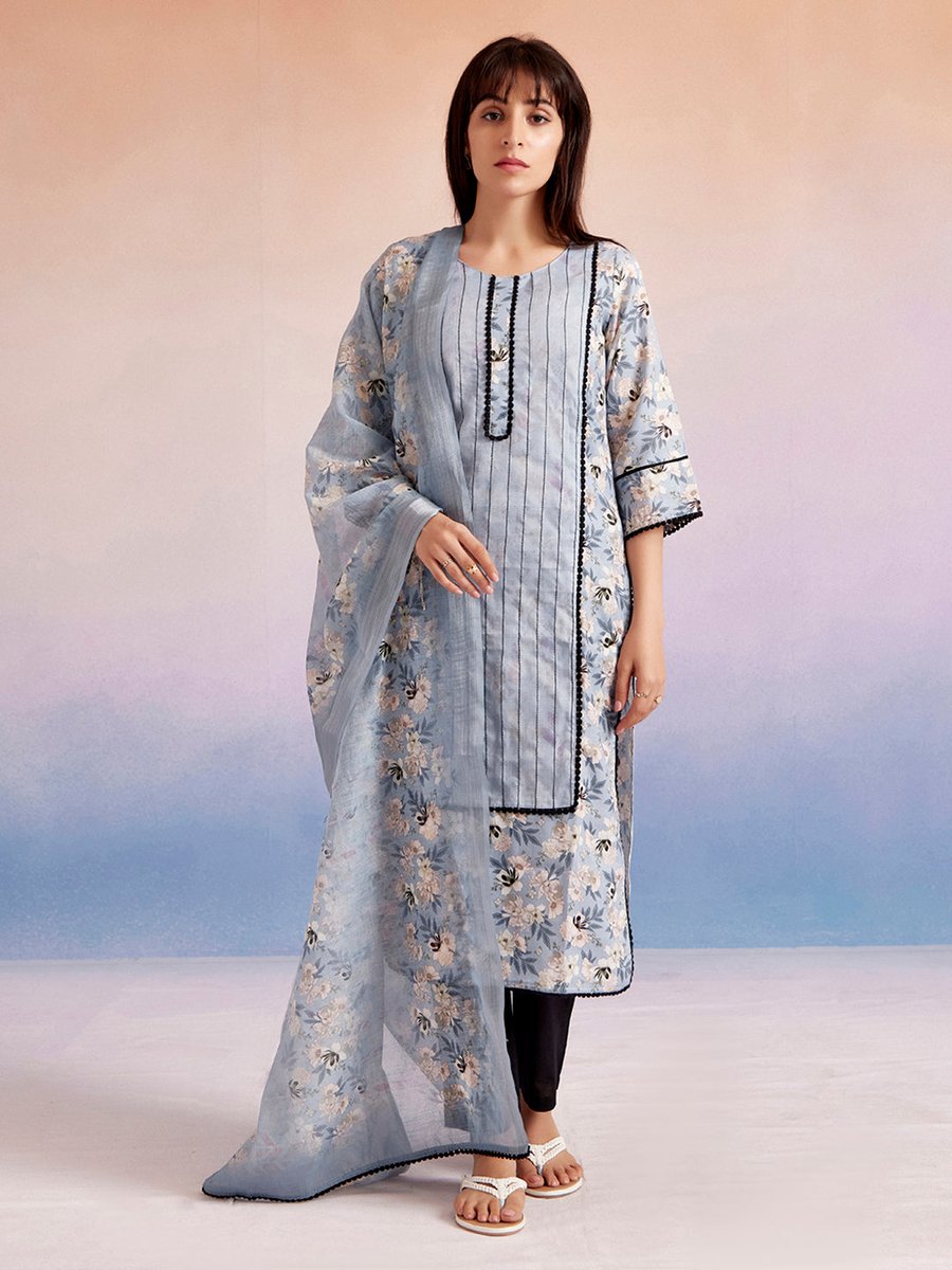 preetisaini00's tweet image. Timeless, elegant, and effortless! A kurta set for women is the perfect way to bring a touch of tradition to your everyday look. 🌼Explore Jaipur Kurti Brand for stunning designs that combine heritage with modern chic. #KurtaSet #JaipurKurti #StyleWithEase
jaipurkurti.com