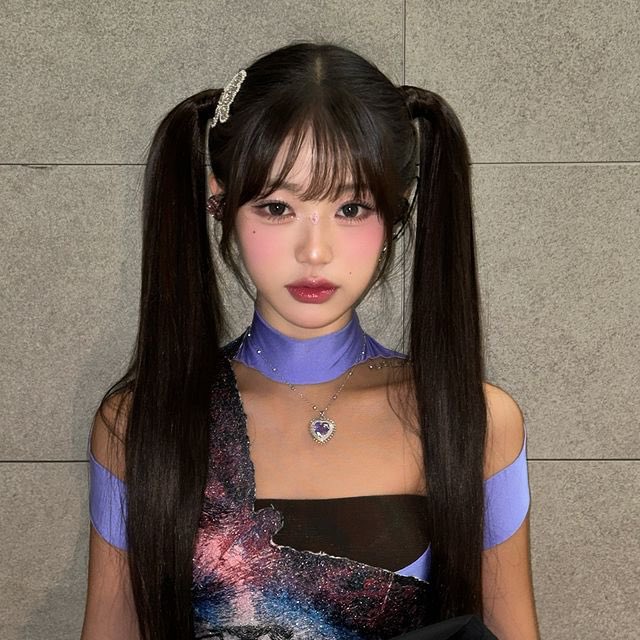 pookieyujin's tweet photo. this wonyoung with this yena… https://t.co/EXuvxyjLDj